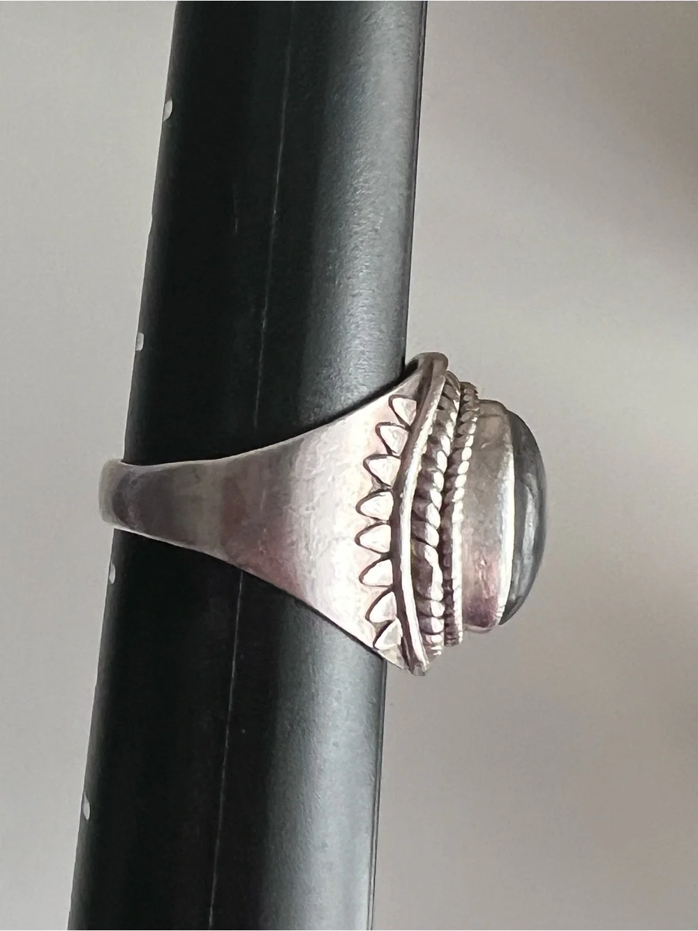 925 Sterling Silver Oval Labradorite Or Rainbow Moonstone Ring Size 8.75